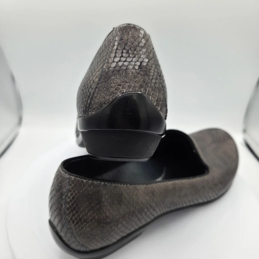 Dansko Aimee Grey Snakeskin Embossed Leather Loafers Slip On Shoes Womens 36